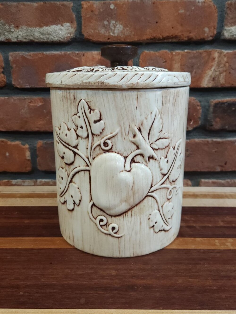 Vintage Treasure Craft Ceramic Wood Grain Apple Sugar Canister Cottagecore Retro - Picture 6 of 14